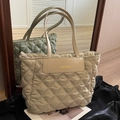 Beige quilted tote bag with large capacity and elegant rhombus pattern stitching - Off White