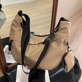 Bolso hobo creciente de nailon caqui con correa ajustable y pequeño monedero extraíble - Caqui