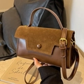 Borsa a tracolla retrò marrone scuro con manico, mix di ecopelle liscia e scamosciata - Marrone