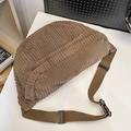 Borsa a tracolla in velluto a coste kaki con tracolla regolabile e texture - Marrone