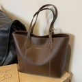 Borsa tote in pelle marrone con cuciture bianche a contrasto e scritte in oro - Marrone