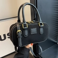 Chique zwarte mat suède Boston tas met dubbele handvatten en goudkleurige hardware - Zwart