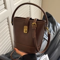 Borsa a secchiello vintage in pelle marrone con manico e chiusura dorata donna - Marrone