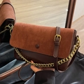 Borsa a tracolla marrone bicolore con catena dorata e cinturino in pelle regolabile - Marrone Rosso