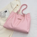 Borsa tote capiente in pelle PU rosa pallido con tracolla e design minimalista moderno - Senza Ciondolo / Rosa
