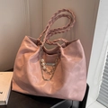 Bolso tote rosa claro tejido con acolchado, cadena de perlas y gran capacidad - Rosa