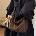 Bolso tote grande marrón oscuro de cuero PU con correa ajustable y lindo colgante de oso - Sin colgante / Blanco Roto