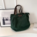 Borsa tote in velluto a coste verde scuro con manici in pelle marrone e logo - Verde