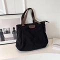 Borsa tote in velluto a coste nera per donna con manici marroni e toppa MOUNTAIN LINE - Nero