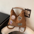 Borsa tote in pelle scamosciata marrone con toppe ricamate vintage e retrò - Cachi