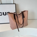 Grand sac cabas en simili cuir rose avec anses marron foncé et fermeture éclair - Rose