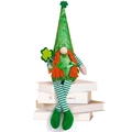 St. Patrick's Day Zwergfigur mit grünem Paillettenhut, orangen Zöpfen und Kleeblatt-Detail - Spitzer Hut