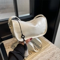 Sac bandoulière cylindrique blanc crème avec pompon élégant et motifs floraux de plantes - Blanc Cassé