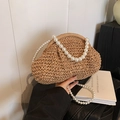 Modische geflochtene Strohtasche mit Perlengriffen und einem langen Schulterkettenriemen - Khaki