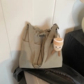 Borsa tote kaki con coulisse e simpatico ciondolo a tazza di caffè in peluche morbido - Con Ciondolo / Verde