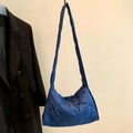 Sac à épaule bleu foncé en nylon matelassé avec motif à losanges et fermeture - Bleu