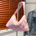 Sac sous le bras matelassé rose chic avec texture losange et grande capacité - Rose