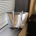 Sac cabas argenté métallisé avec texture froissée et breloque coeur pour femme - Argenté