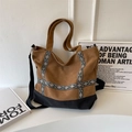 Borsa tote in tela marrone con finiture jacquard etniche e tracolla nera rimovibile - Marrone