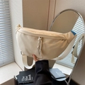Sac de poitrine beige en toile pour femme avec fermetures éclair tressées et logo bleu - Blanc Cassé