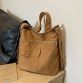 Borsa a spalla marrone capiente in nylon con tracolla regolabile e tasche multifunzionali - Cachi