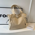 Minimalistische beige Nylon-Einkaufstasche mit Kordelzug und großem Fassungsvermögen - Cremeweiß