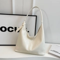 Borsa hobo grande color crema in pelle testurizzata morbida con elegante tracolla moderna - Bianco Sporco
