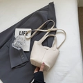 Chic cream white leather bucket bag with litchi texture and adjustable shoulder strap - Without Pendant / Off White