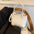 Sac seau blanc crème avec détails noués et bandoulière réglable pour femmes en été - Blanc