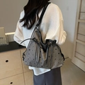 Borsa tote grigia capiente con motivi a stelle nere e dettagli a fiocco - Stella