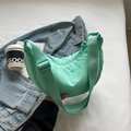 Sac bandoulière minimaliste en nylon vert menthe avec sangle réglable pour femme - Vert Sans Pendentif