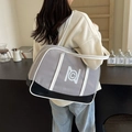 Bolso tote grande de nailon impermeable gris y negro con correas blancas - Gris