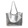Bolso tote plateado metalizado con textura arrugada y correas de hombro ajustables - Plateado