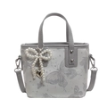 Grijze emmertas met vlinderprint, afneembare riem en hanger met parelstrik - Met Hanger / Zilver