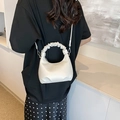 Piccola borsa bianca a nuvola con manico increspato e tracolla sottile rimovibile - Bianco