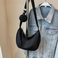 Chique zwarte halve maan crossbodytas van nylon met een afneembare muntportemonnee - Zwart