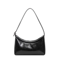 Bolso hobo minimalista negro brillante con textura arrugada y hebilla plateada chic - Negro