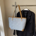 Grey canvas tote bag with brown leather trim and golden hardware details - No Pendant / Brown