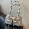 Borsa a spalla argento metallizzato con doppie tasche anteriori e manici sottili - Argento