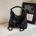 Vintage Hobo-Tasche aus schwarzem Leder-Patchwork mit großer Kapazität und Metallkette - Schwarz