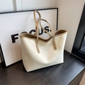 Bolso tote grande blanco crema con correas caqui y logo de marca para el diario - Blanco Roto