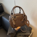 Sac bowling en cuir marron foncé avec pendentif coeur et bandoulière amovible - Marron