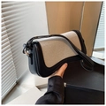 Bolso de hombro tejido crema con ribete de cuero negro y elegante hebilla de metal - Beige-Negro