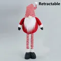 Gnomo di Natale retrattile con cappello a righe rosse e design in piedi - Stile Babbo Natale