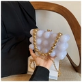 Borsa da sera bianca a bolle con manico dorato a sfere e tracolla a catena elegante - Bianco latte