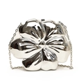 Elegante bolso de noche plateado en forma de flor con acabado de espejo y cadena fina - Plateado