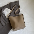 Taupe lychee grain leather bucket bag with fashion lettering and long strap - Khaki (Without Charm)