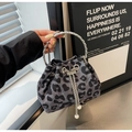 Fashion bucket bag with leopard print textile, silver ring handle and pearl charm chain - Rhinestone Metal Ring Handle Style / Black Type 1