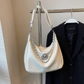 Chic off-white chain shoulder bag with pleated texture and silver M logo detail - No Pendant / Off White