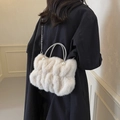 Sac nuage en fausse fourrure blanc cassé avec poignée en strass et perles pour femme - Blanc Cassé